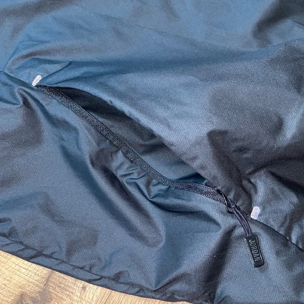 2015 Air Jordan Packable Tech Windbreaker - Picture 4 of 11